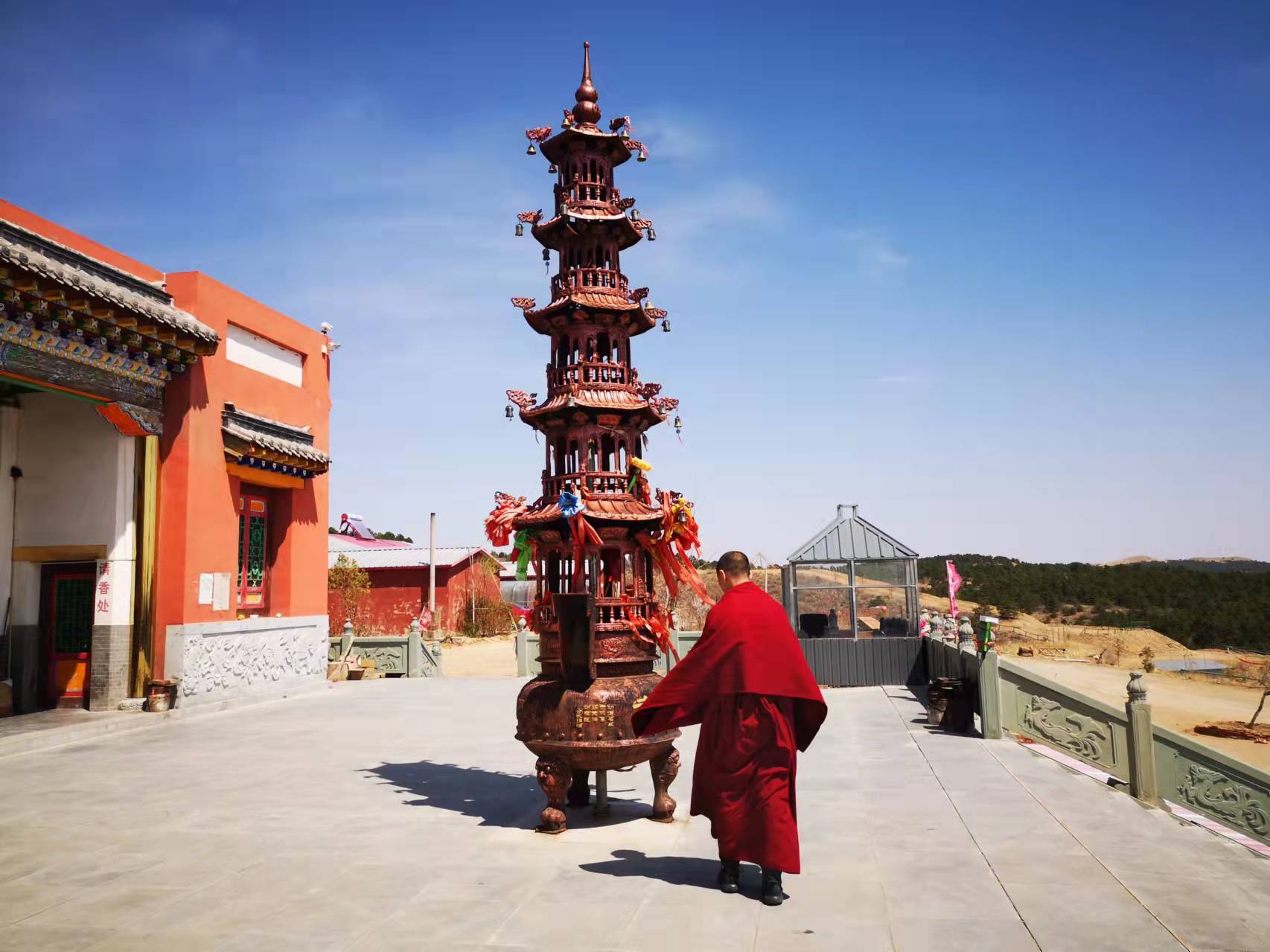 心怀慈悲天地宽(图1)