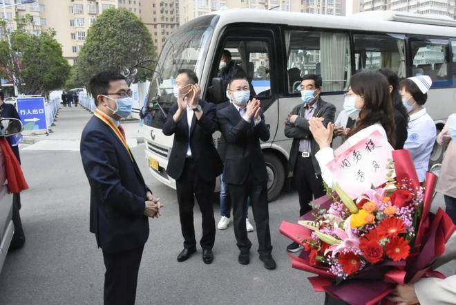 热烈祝贺西安市第三医院院长田晔荣获2022年陕西省先进工作者荣誉称号(图3)