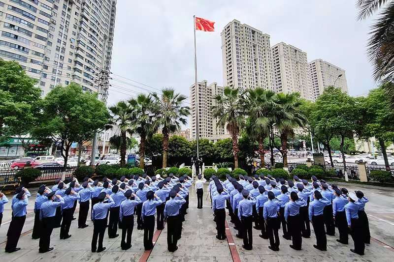 传承峥嵘岁月荣光！瑞安公安举行建局73周年暨人民警察职业荣誉仪式(图3)