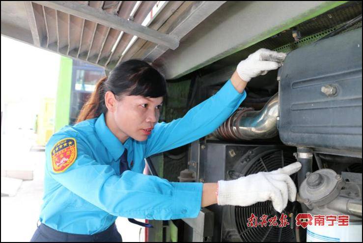 南宁这名女公交司机荣获全国“最美公交司机”称号